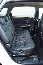 Toyota Prius + 2015 года (UK)